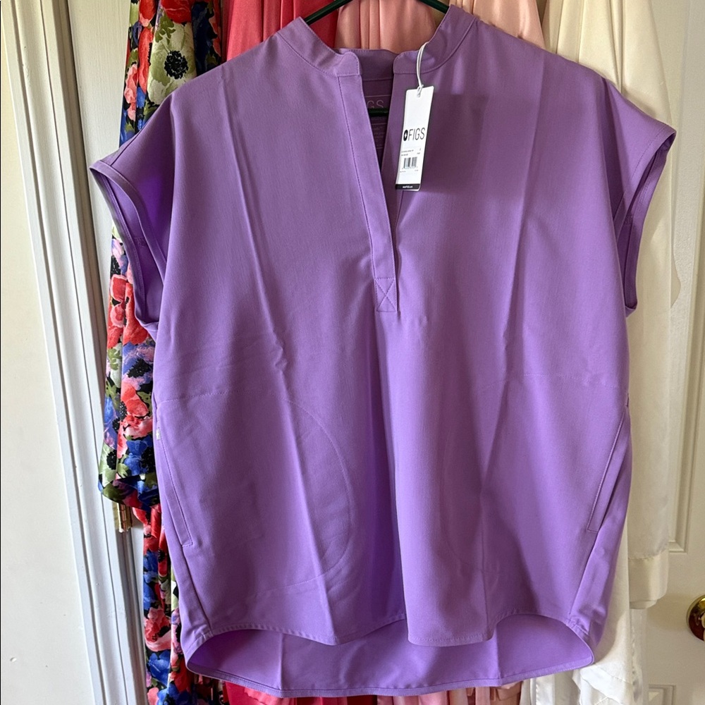 Figs Lavender Rafaela Scrub Top Small NWT